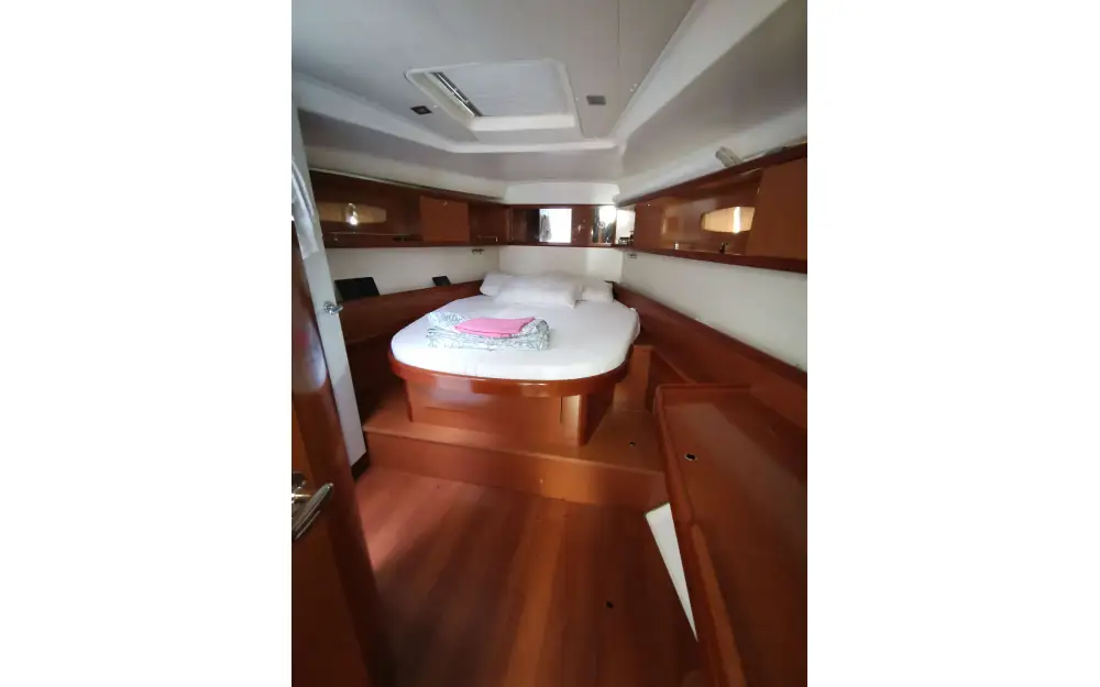 slider 10 Beneteau Oceanis 50