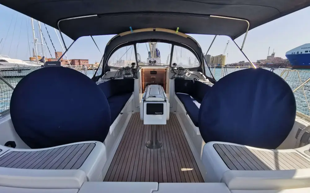 slider 11 Jeanneau Sun Odyssey 51