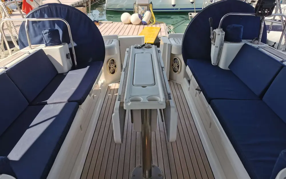 slider 6 Jeanneau Sun Odyssey 51 - null