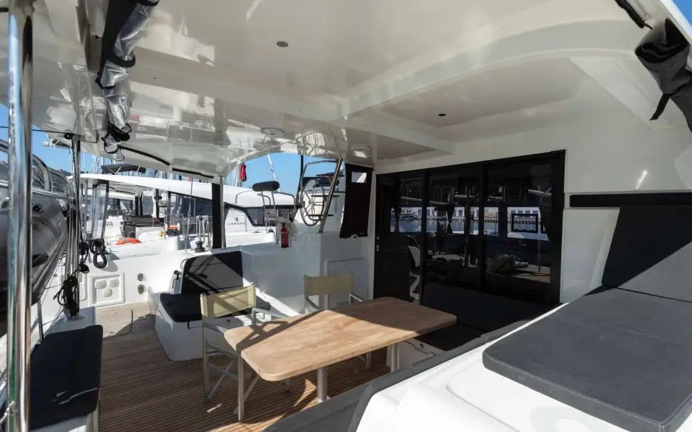 slider 19 Lagoon  42