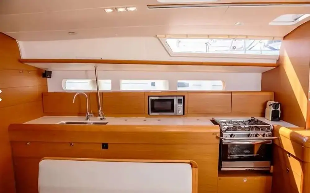 slider 4 Jeanneau Sun Odyssey 519