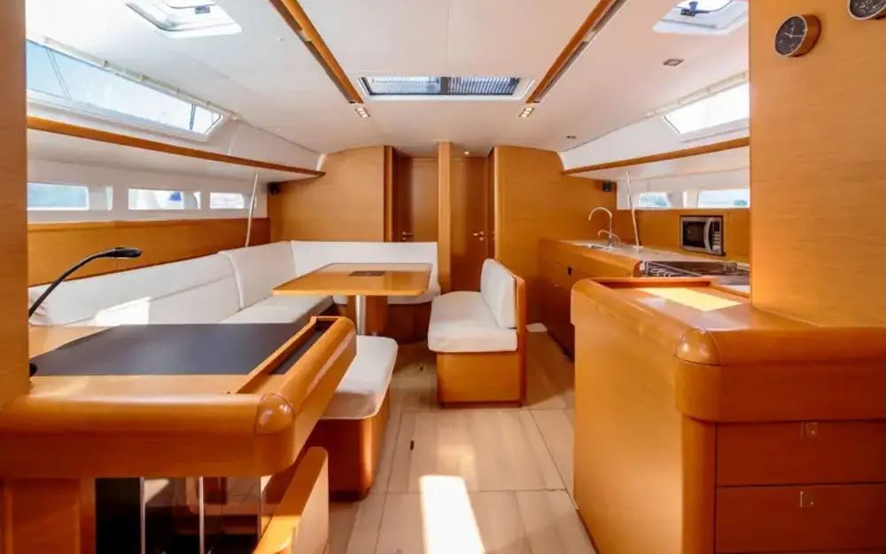 slider 5 Jeanneau Sun Odyssey 519