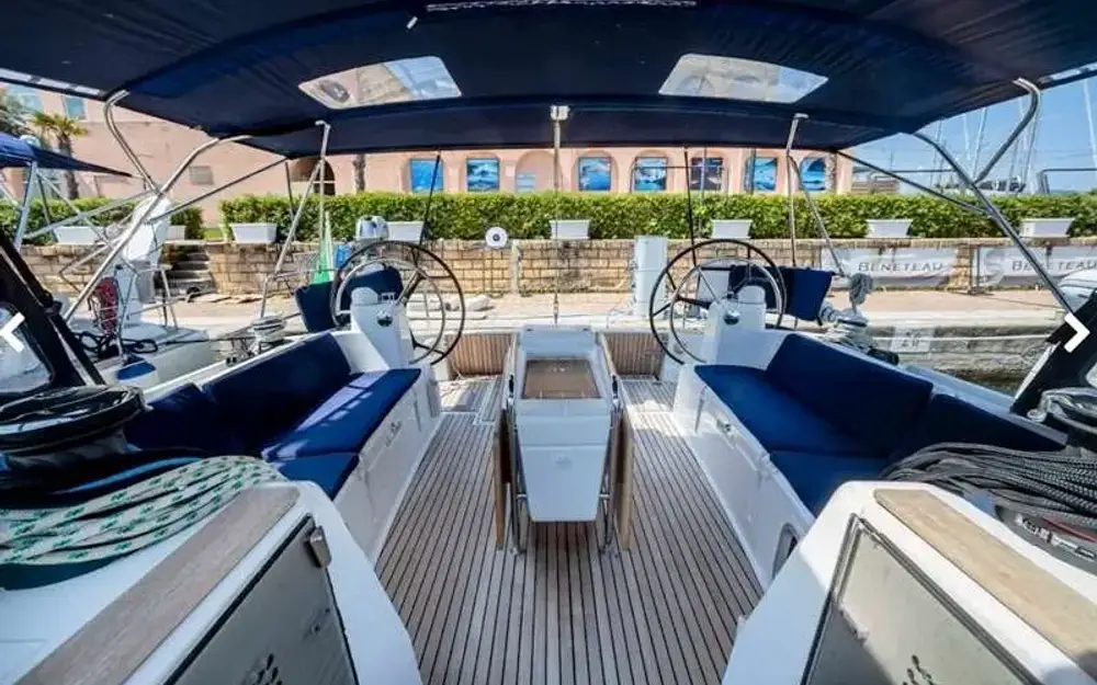 slider 6 Jeanneau Sun Odyssey 519