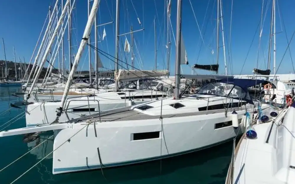slider 0 Jeanneau Sun Odyssey 410