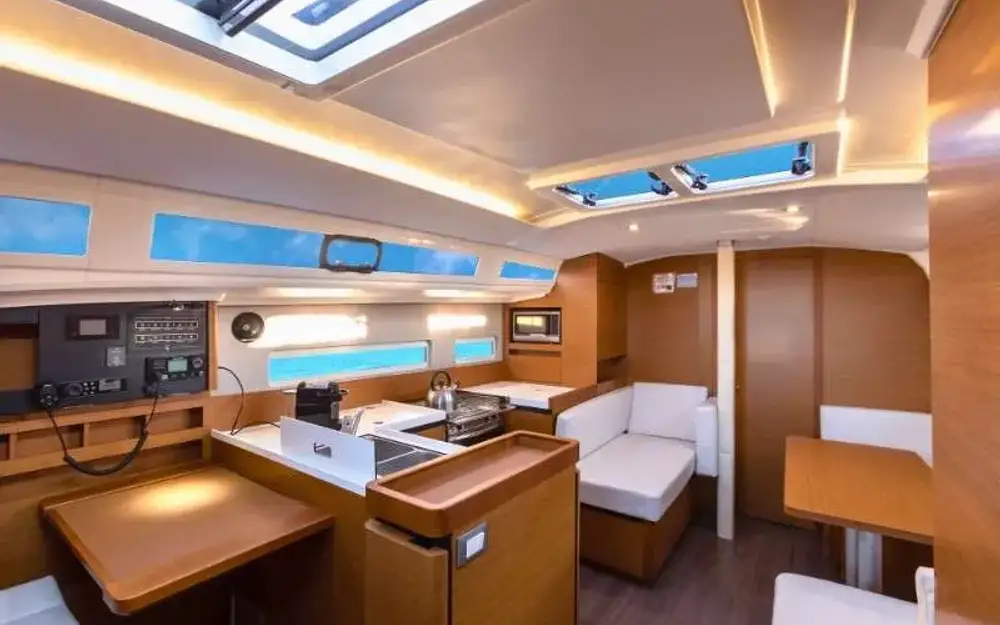 slider 9 Jeanneau Sun Odyssey 410