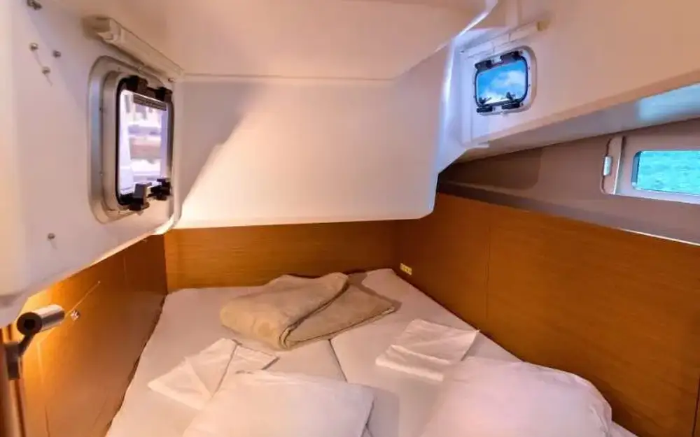 slider 12 Jeanneau Sun Odyssey 410