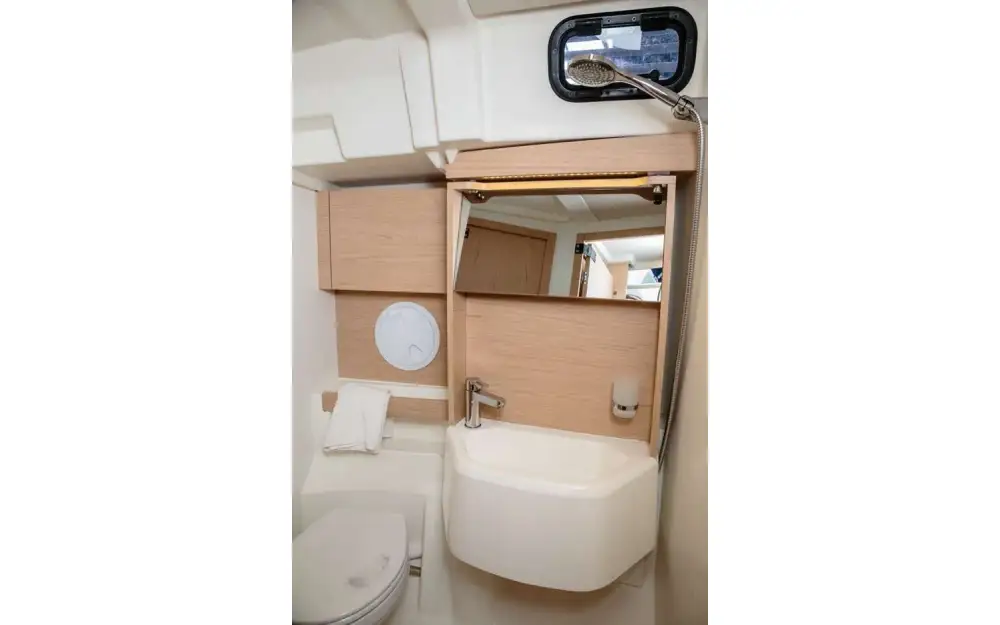 slider 9 Beneteau Oceanis 51.1