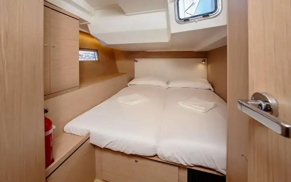 slider 1 Beneteau Oceanis 51.1