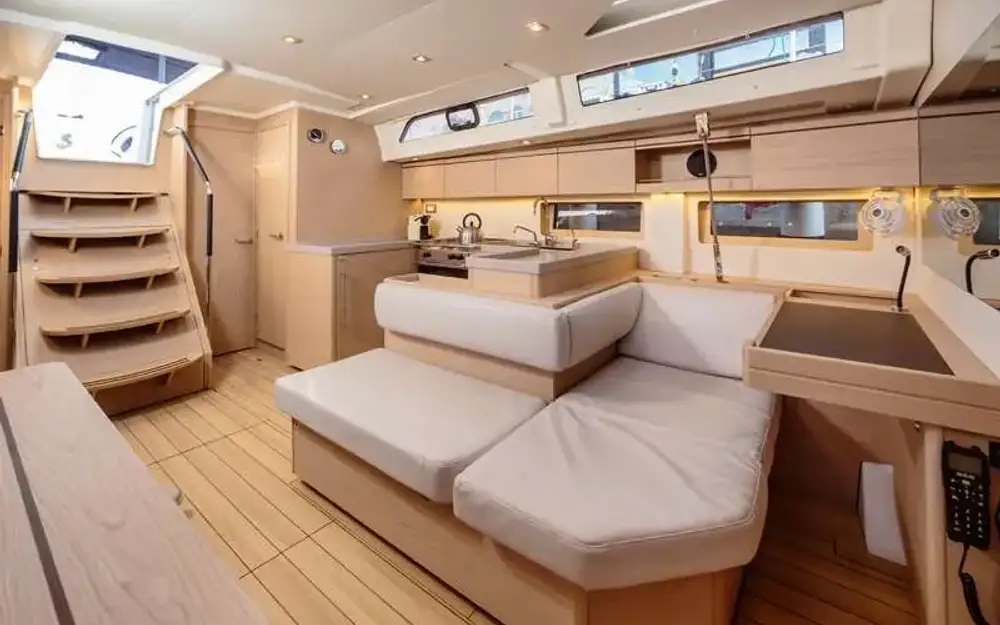 slider 8 Beneteau Oceanis 51.1