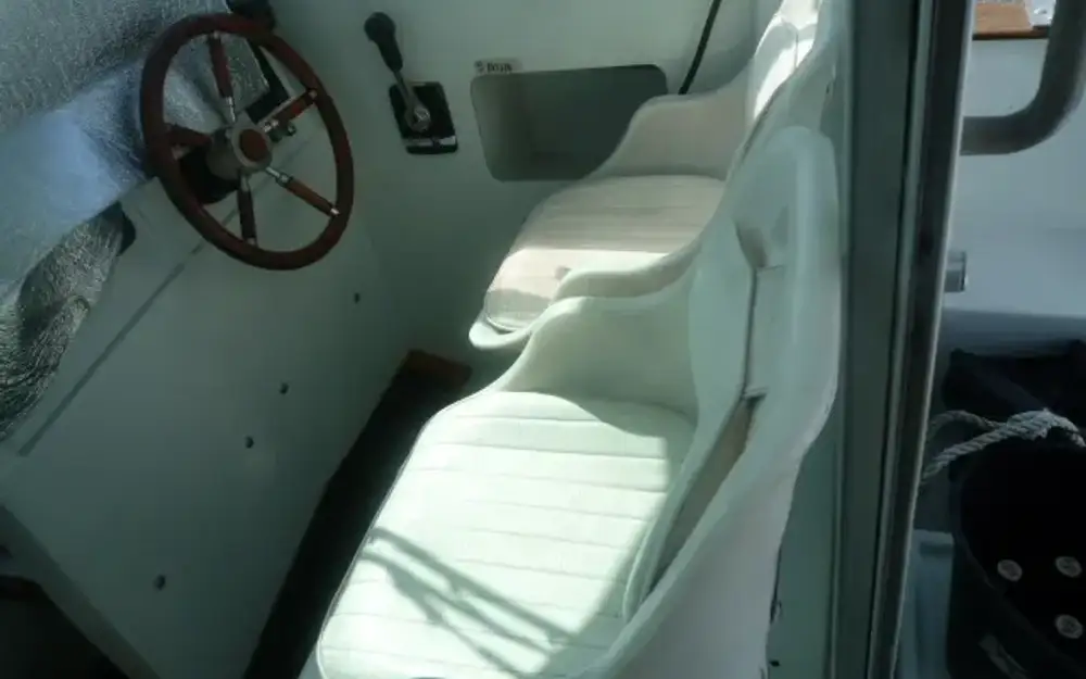 slider 32 Jeanneau Merry Fisher 650
