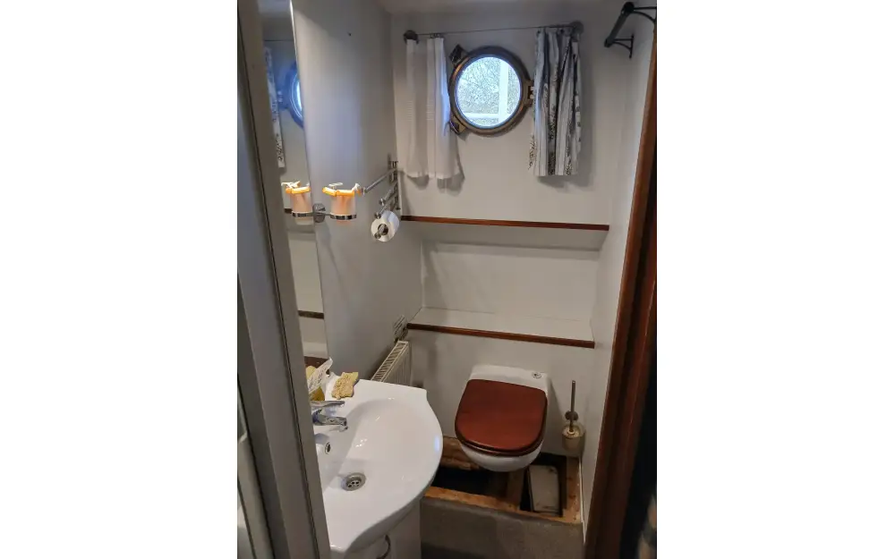 slider 14 Bateau Logement Luxemotor 1930 de 24m 2 cabines