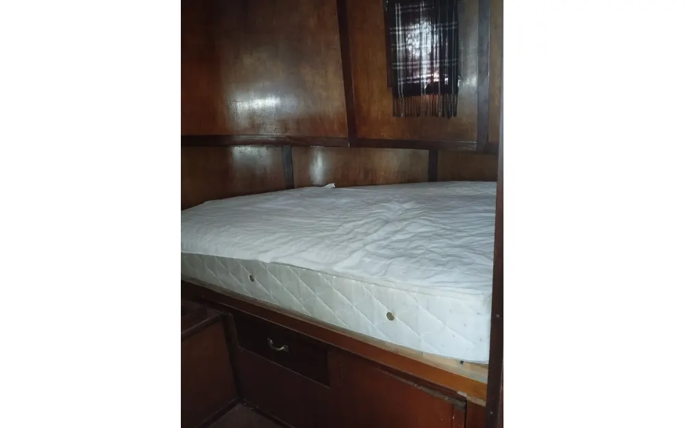 slider 32 Bateau Logement Luxemotor 1930 24m 3 cabines