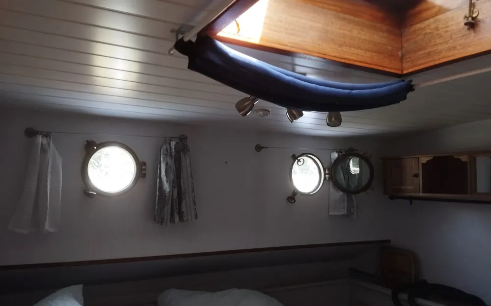 slider 48 Bateau Logement Luxemotor 1930 24m 3 cabines