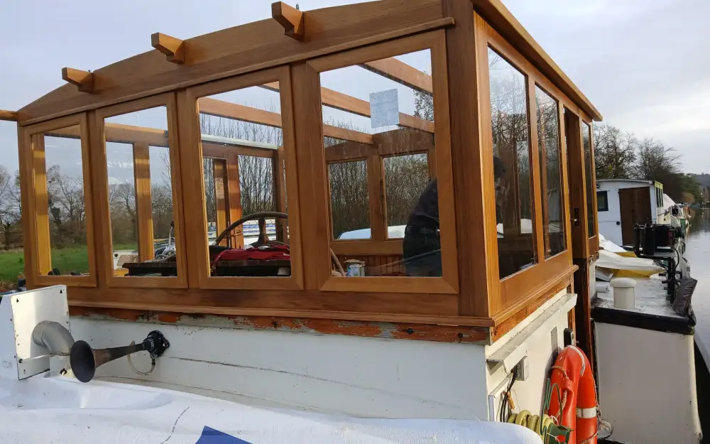 slider 2 Bateau Logement Luxemotor 1930 de 24m 2 cabines