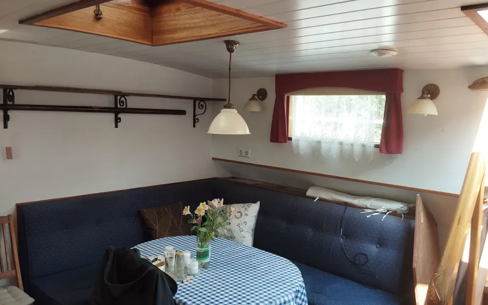 slider 55 Bateau Logement Luxemotor 1930 24m 3 cabines