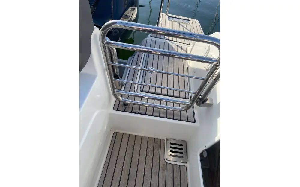 slider 17 Jeanneau Cap Camarat 9.0 WA
