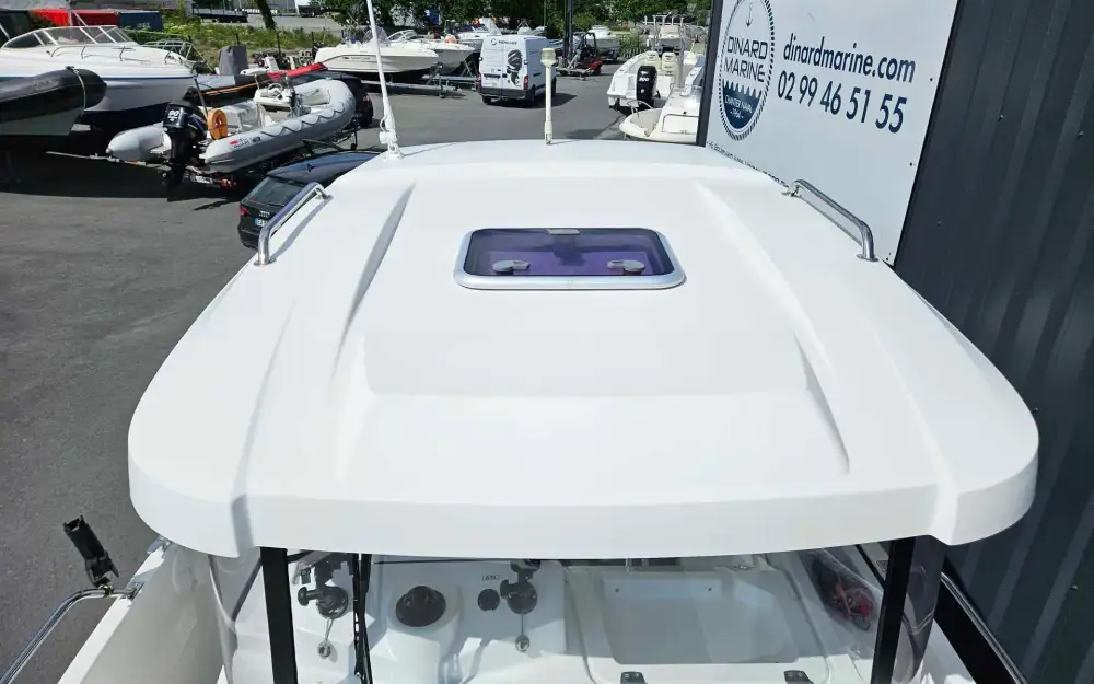 slider 11 Beneteau Barracuda 6
