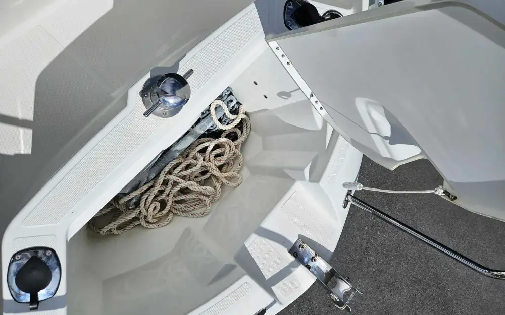slider 12 Beneteau Barracuda 6