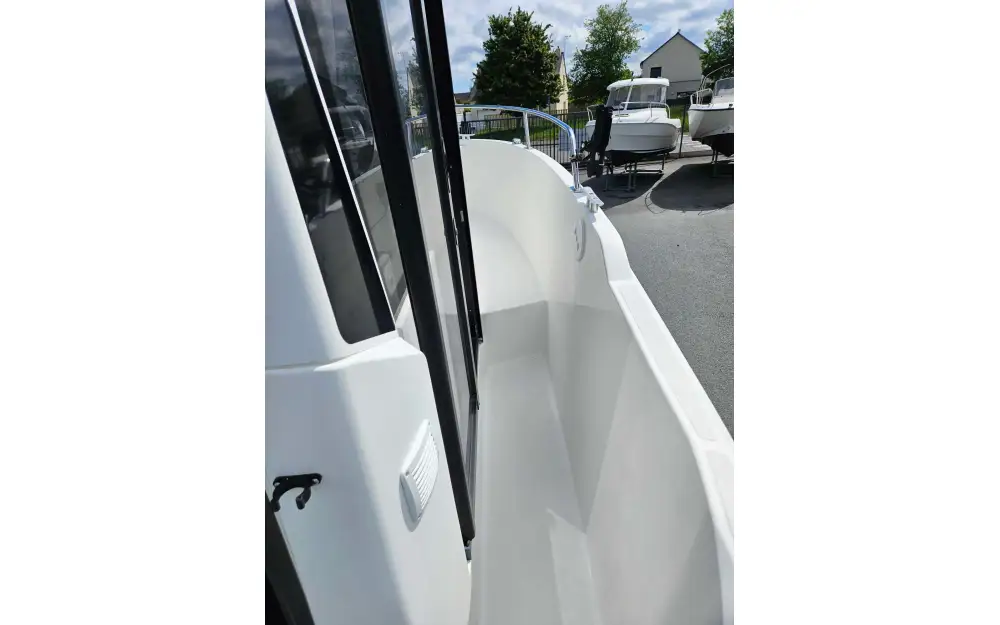 slider 9 Beneteau Barracuda 6