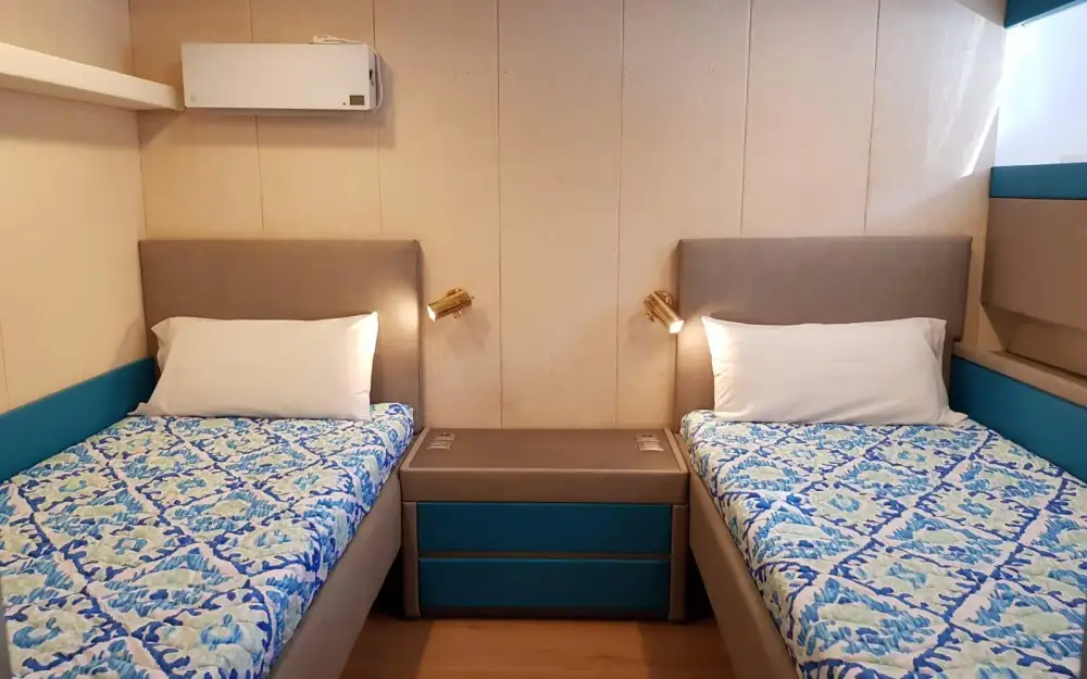 slider 19 Admiral  35