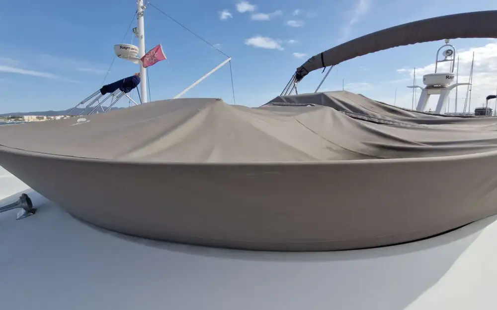 slider 14 Sealine  F 42