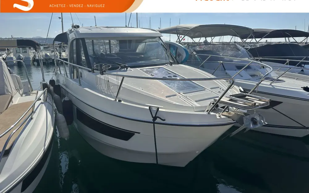 slider 0 Beneteau Antares 9 OB