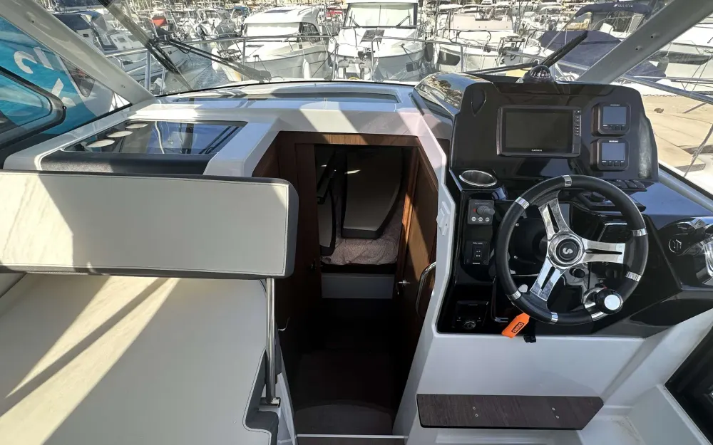 slider 9 Beneteau Antares 9 OB