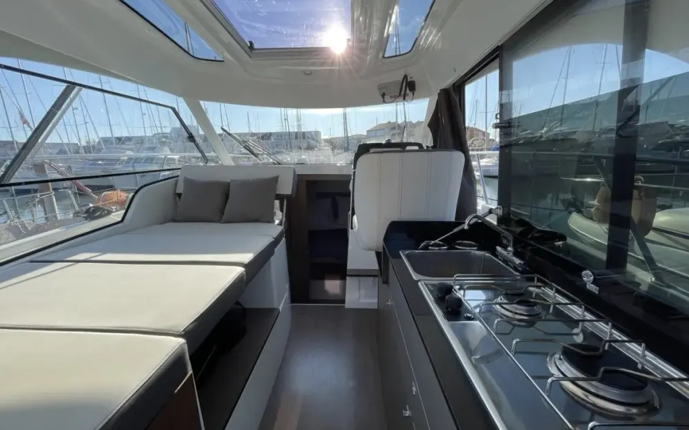 slider 11 Beneteau Antares 9 OB