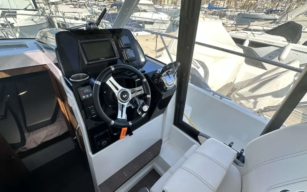 slider 2 Beneteau Antares 9 OB