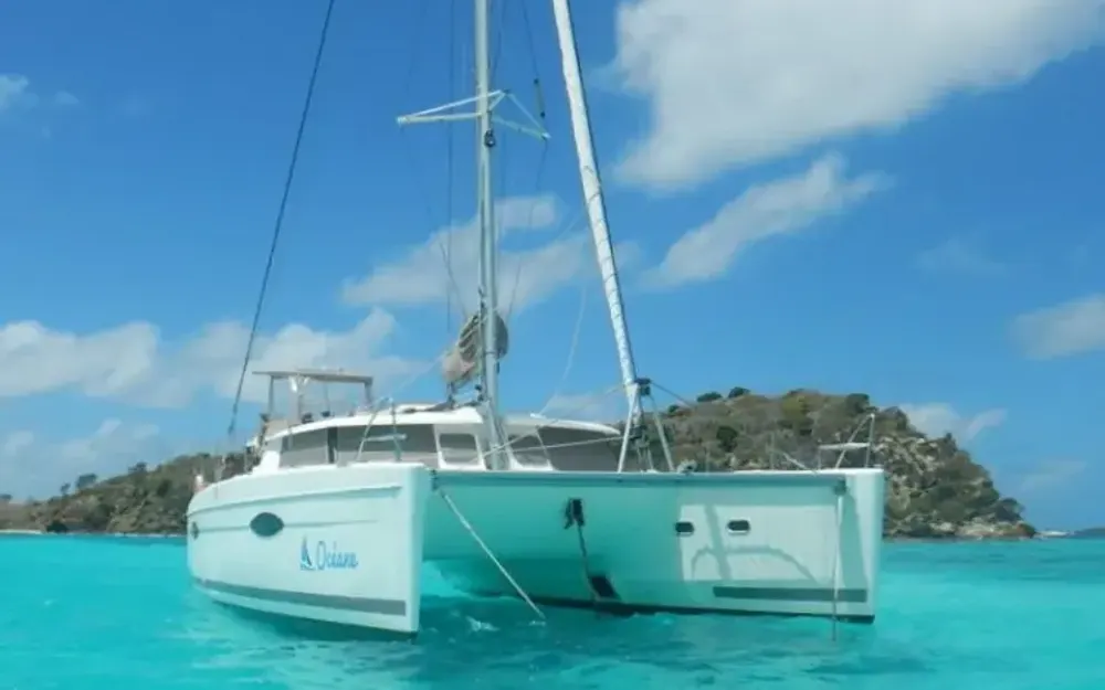 slider 1 Fountaine Pajot Helia 44 - null