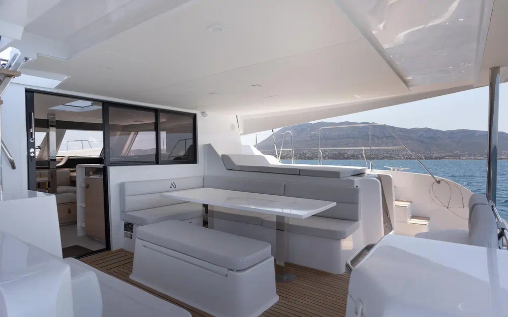 slider 9 Aventura Yacht Indigo Yacht 45