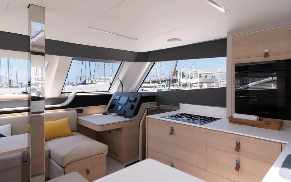 slider 17 Aventura Yacht Indigo Yacht 45