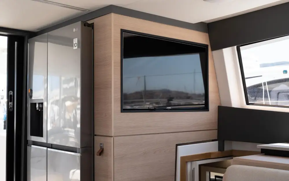 slider 18 Indigo Yacht  45