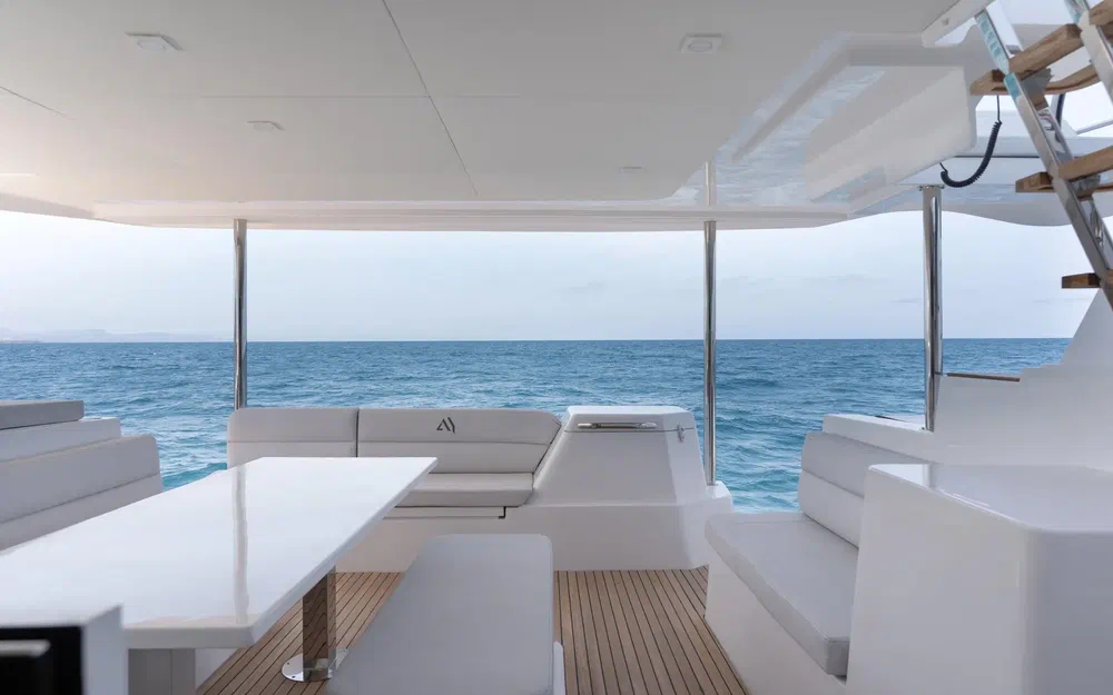 slider 8 Aventura Yacht Indigo Yacht 45