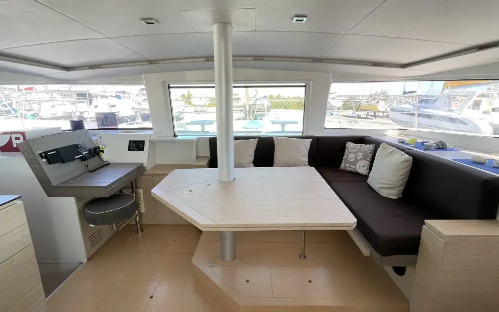 slider 14 Bali Catamarans Bali 4.5