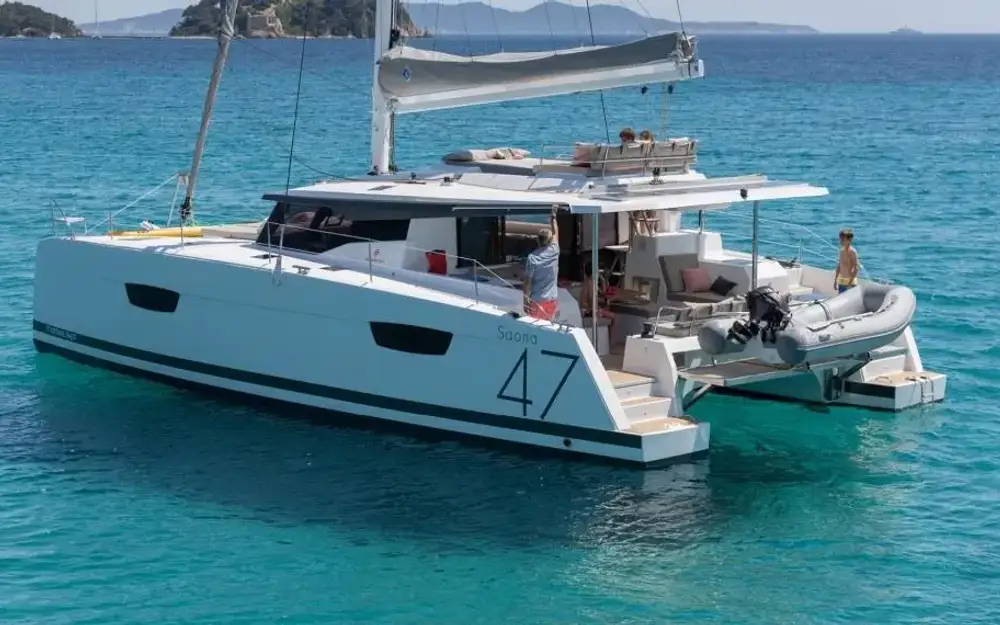 slider 0 Fountaine Pajot Saona 47