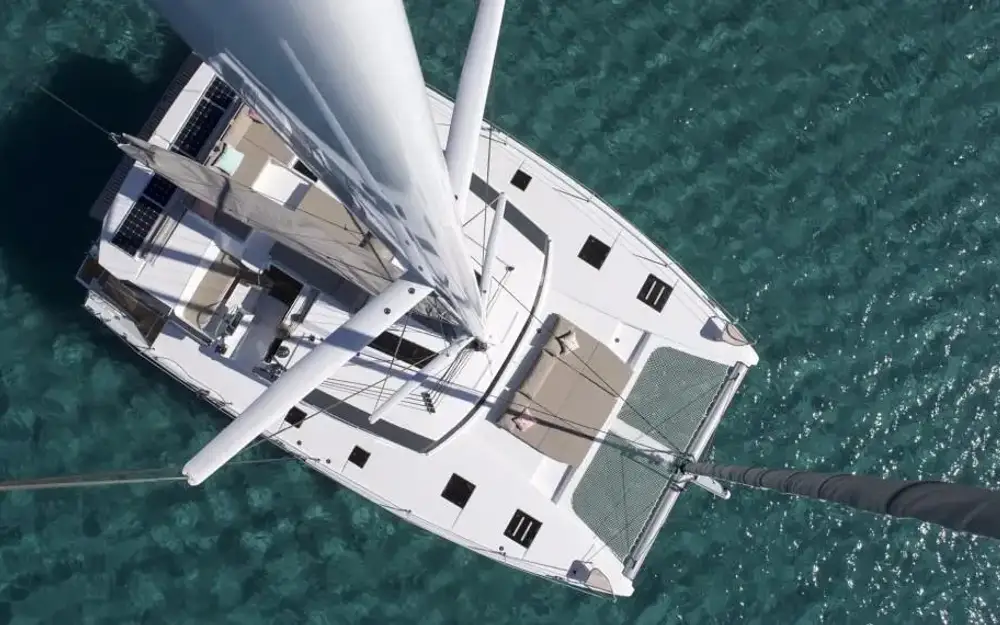 slider 4 Fountaine Pajot Saona 47