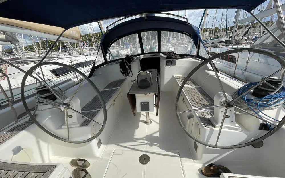 slider 12 Dufour 425