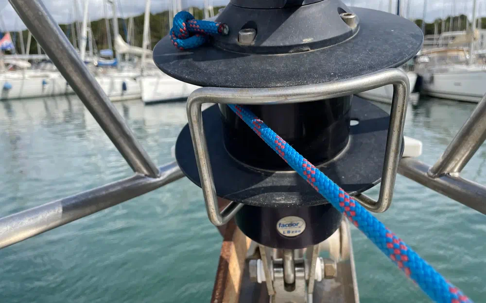 slider 25 Dufour 425