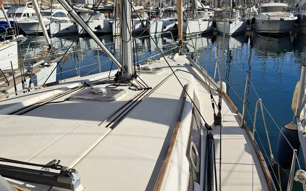 slider 11 Dufour 375