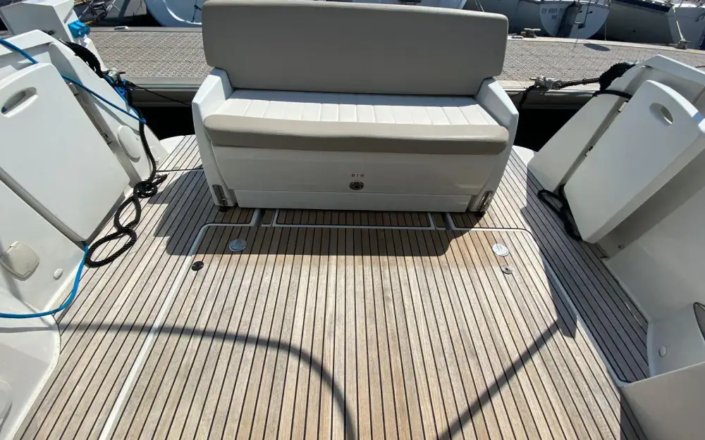 slider 5 Jeanneau NC 9