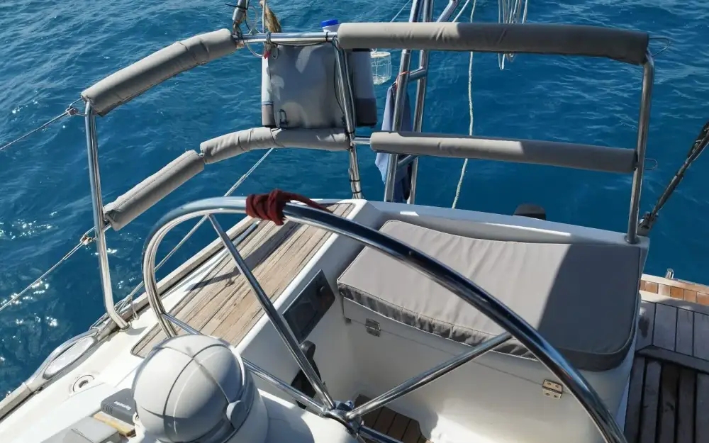 slider 12 Jeanneau Sun Odyssey 49