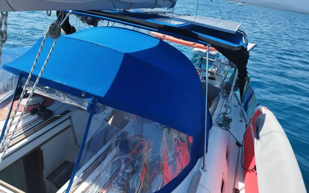 slider 17 Jeanneau Sun Odyssey 49