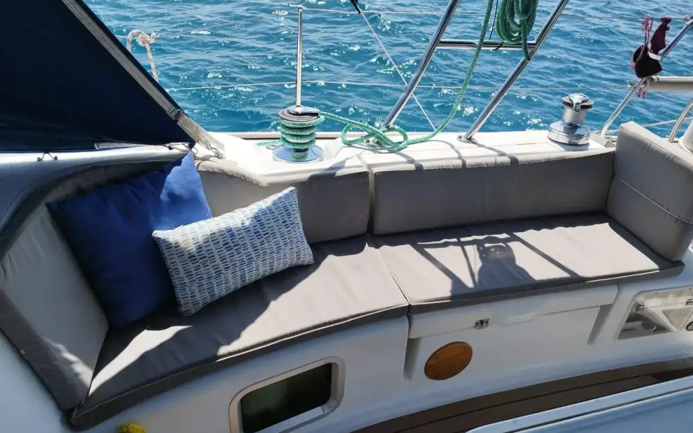 slider 23 Jeanneau Sun Odyssey 49
