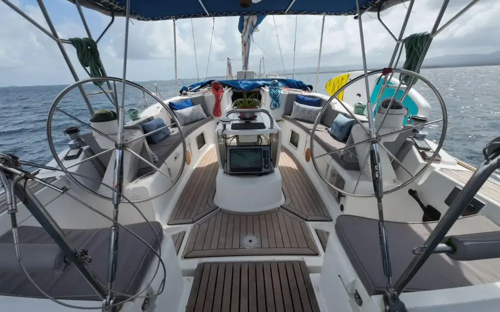 slider 6 Jeanneau Sun Odyssey 49