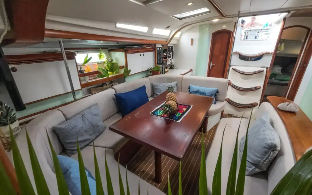 slider 7 Jeanneau Sun Odyssey 49