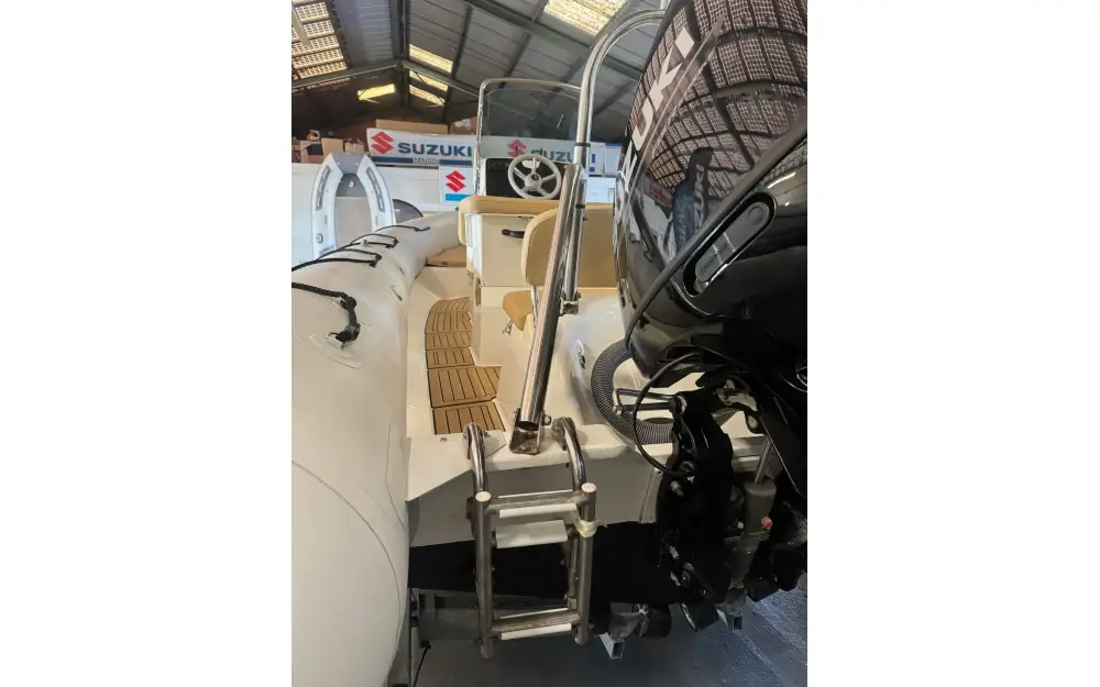 slider 4 Bombard Sunrider 650 Pvc