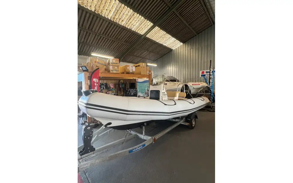 slider 0 Bombard Sunrider 650 Pvc