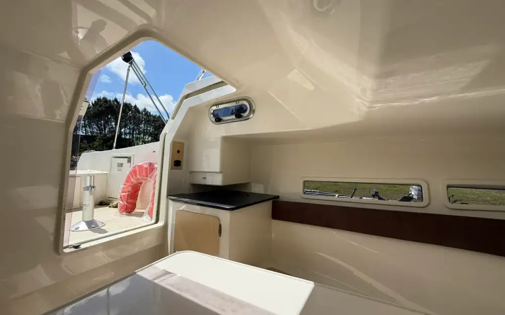 slider 5 Pacific Craft  700 SC