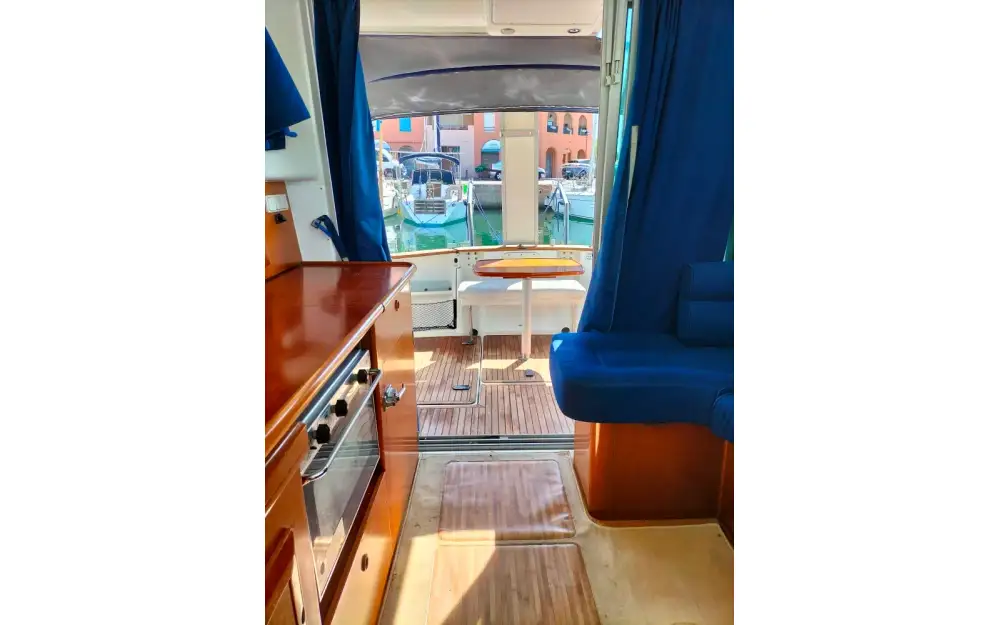 slider 8 Beneteau Antares 10.80
